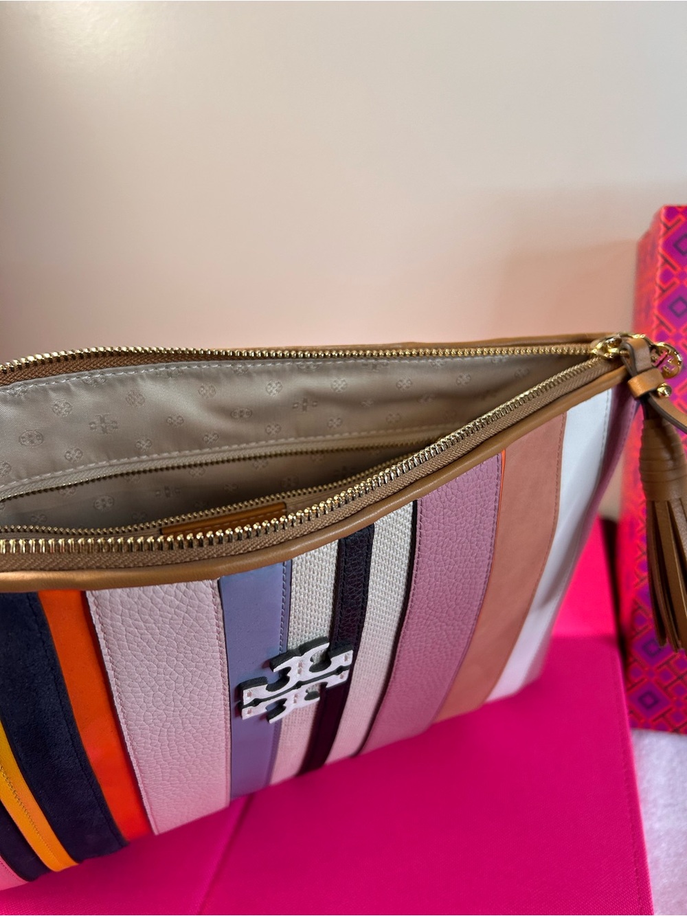 Tory Burch White Slide Sandals with Pink Logo and Striped Wristlet - Picture 10 of 16